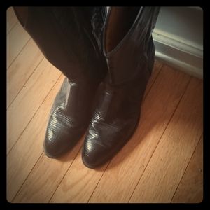 Mens lizard boots.